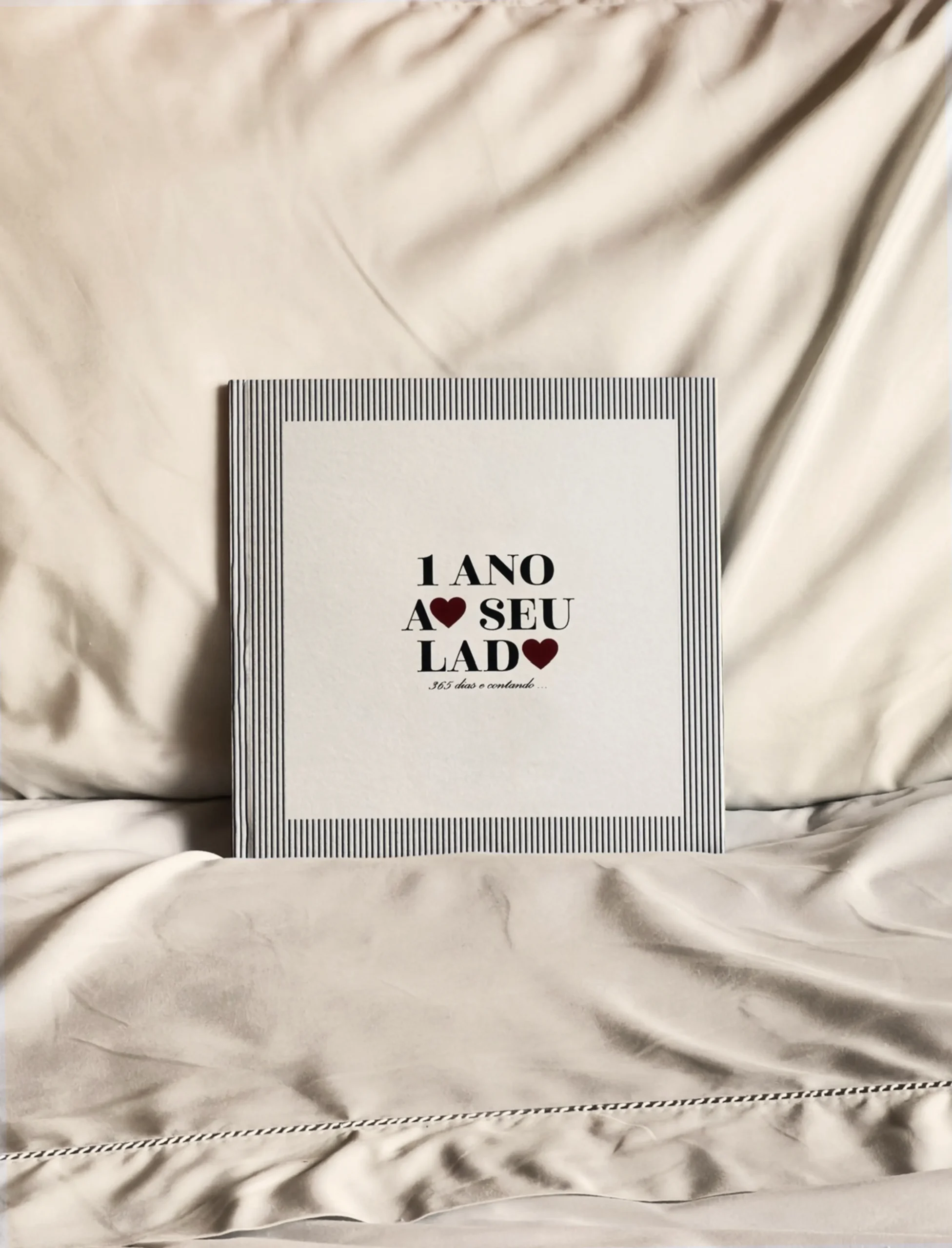 CAPA 1 ANO AO SEU LADO B 1 Ano | Capa Dura - Imagem 1